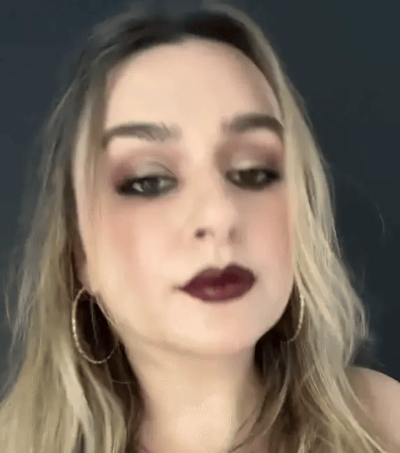 LAREEN - Vivid Matte Lipstick