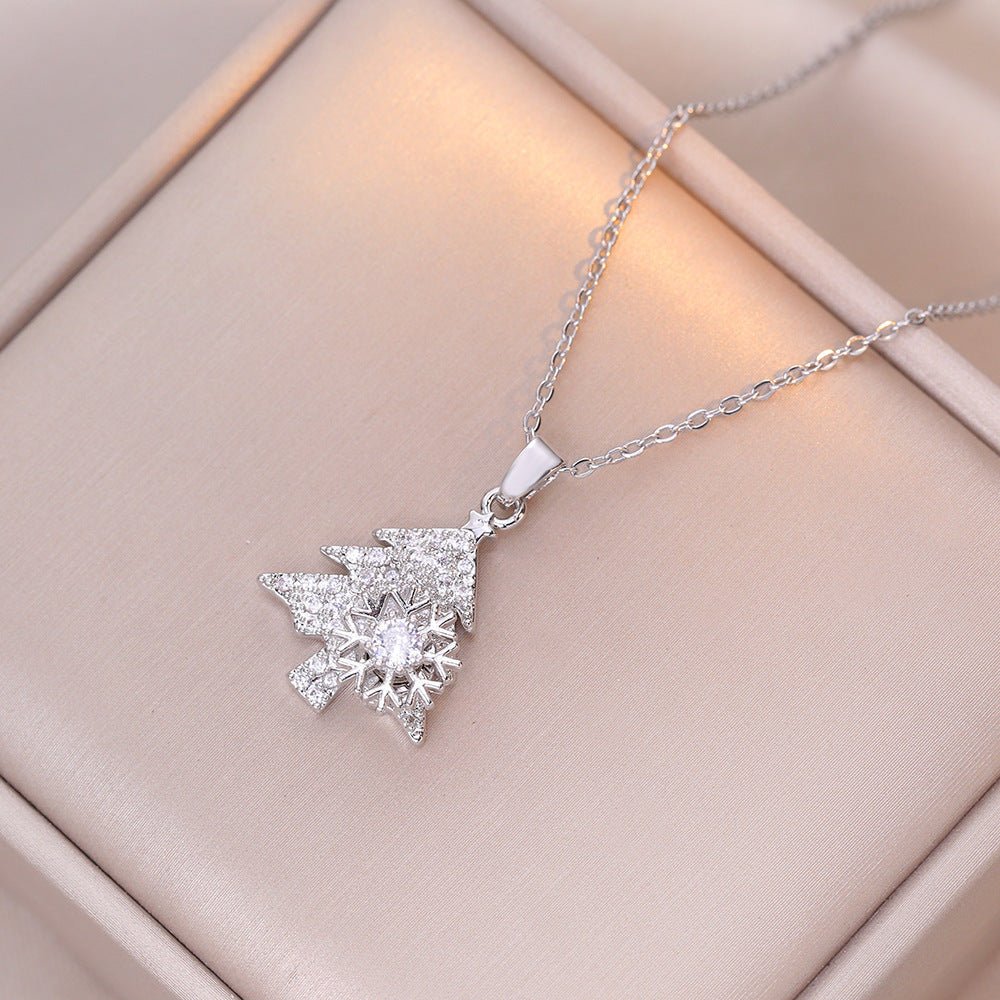 “The Cedar Necklace – Rotatable Diamond Elegance